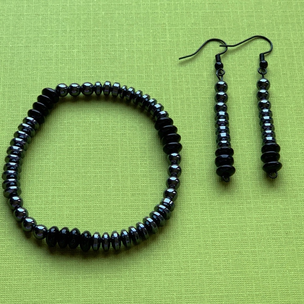 Hemalyke Bracelet and Earring Set